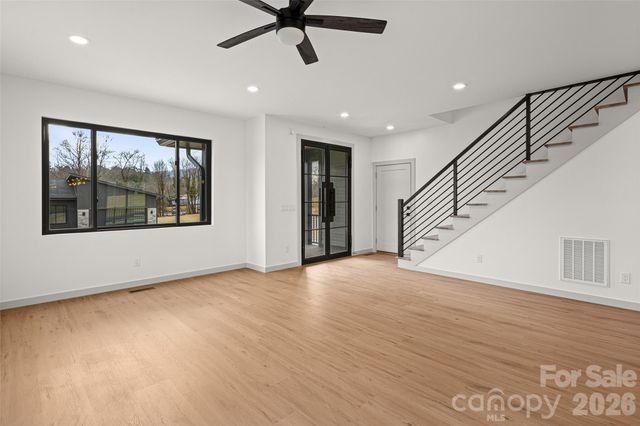 6 Scott Meadows Drive 33, Asheville, NC 28806