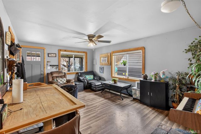 15 Court Avenue, Greenwood Lake, NY 10925