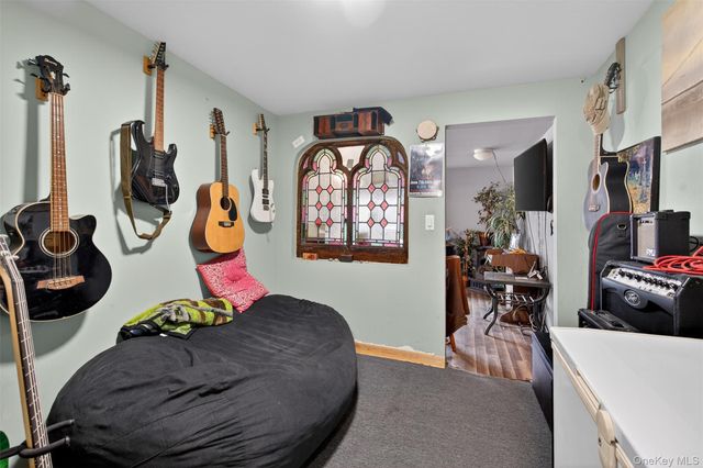 15 Court Avenue, Greenwood Lake, NY 10925