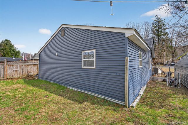 15 Court Avenue, Greenwood Lake, NY 10925