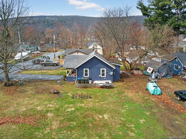 15 Court Avenue, Greenwood Lake, NY 10925