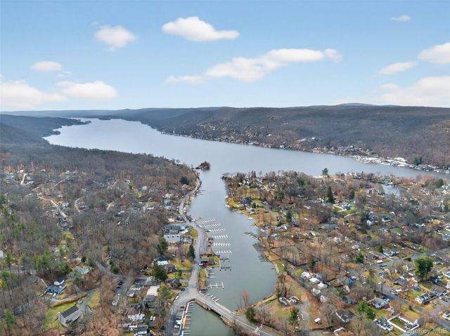 15 Court Avenue, Greenwood Lake, NY 10925