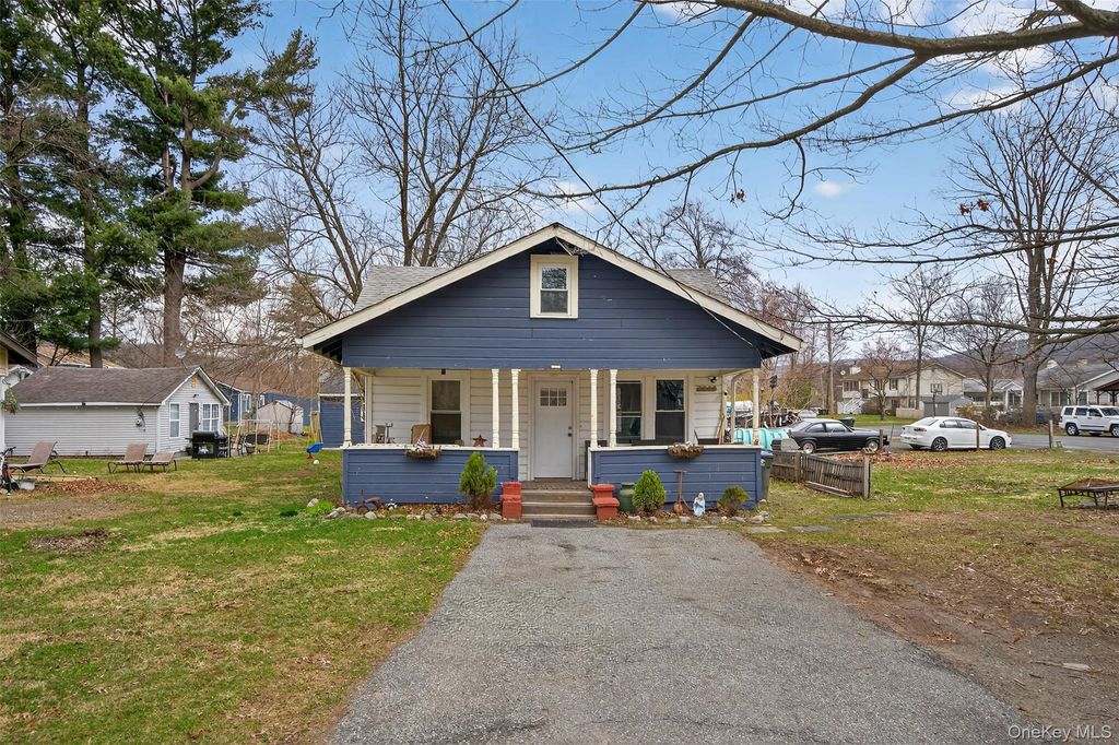 15 Court Avenue, Greenwood Lake, NY 10925
