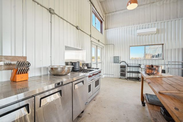 2200 Highway 21 E, Paige, TX 78659