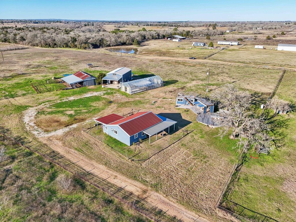 2200 Highway 21 E, Paige, TX 78659