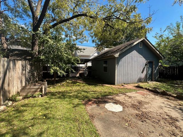 808 Mississippi Street, Lawrence, KS 66044