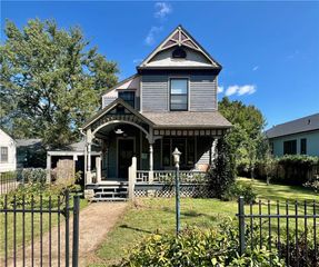 808 Mississippi Street, Lawrence, KS 66044