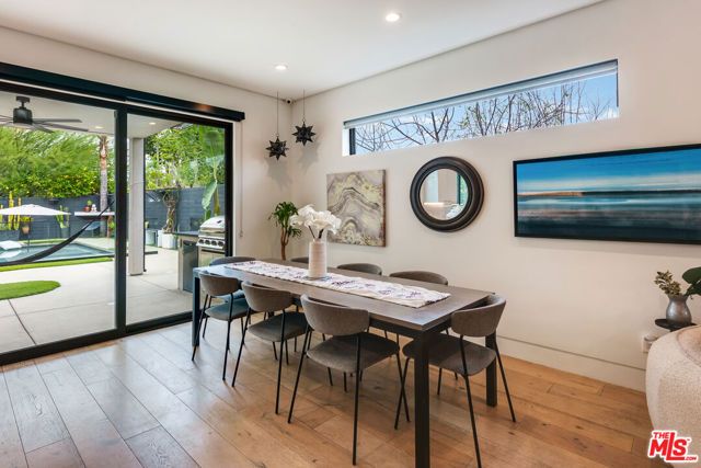 18589 Linnet Street, Tarzana (los Angeles), CA 91356