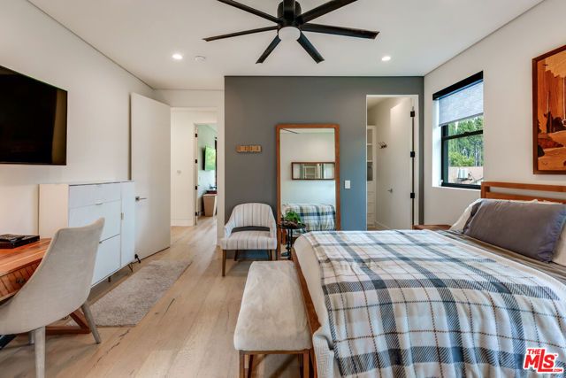 18589 Linnet Street, Tarzana (los Angeles), CA 91356