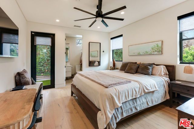 18589 Linnet Street, Tarzana (los Angeles), CA 91356