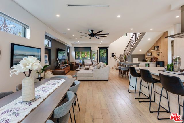 18589 Linnet Street, Tarzana (los Angeles), CA 91356