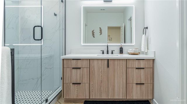 2225 N Woody Street, Edinburg, TX 78541