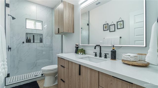 2225 N Woody Street, Edinburg, TX 78541