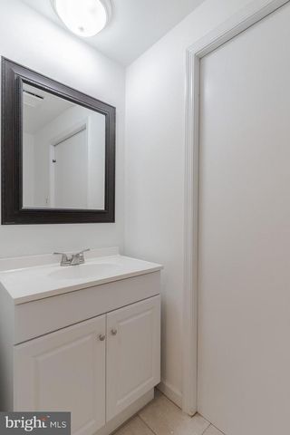 14405 BLACK HORSE CT, Centreville, VA 20120