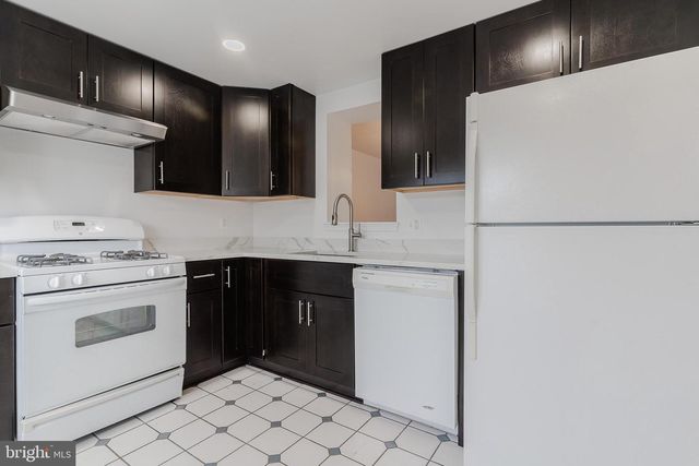 14405 BLACK HORSE CT, Centreville, VA 20120