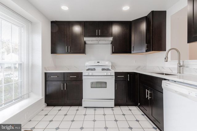 14405 BLACK HORSE CT, Centreville, VA 20120