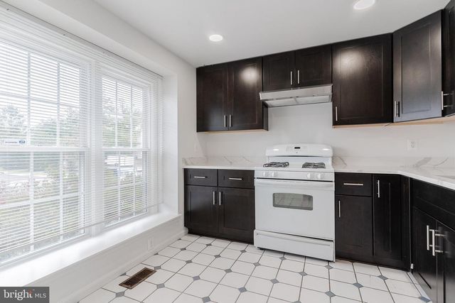 14405 BLACK HORSE CT, Centreville, VA 20120