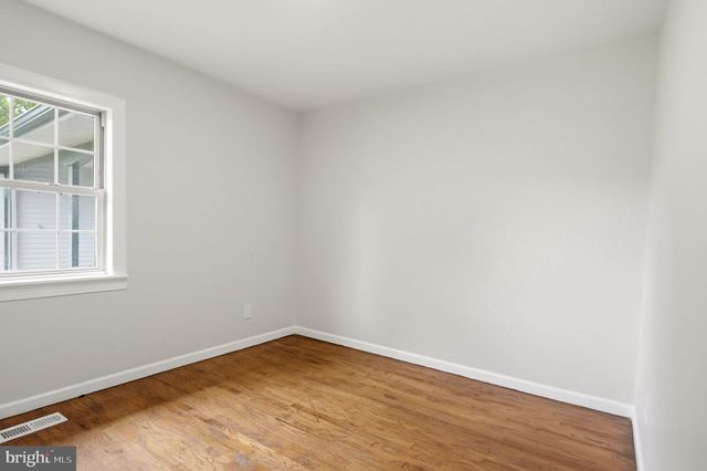 163 TWIN HILL DR, Willingboro, NJ 08046