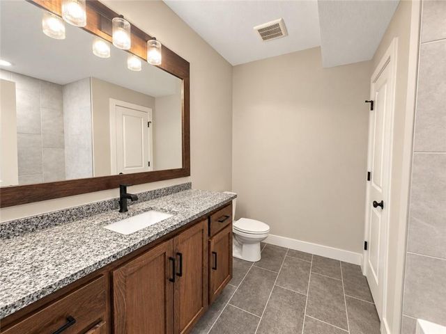 22182 W 116th Terrace, Olathe, KS 66061