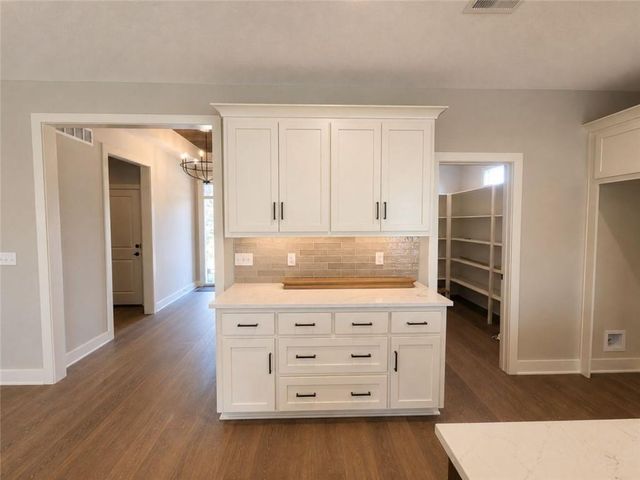 22182 W 116th Terrace, Olathe, KS 66061