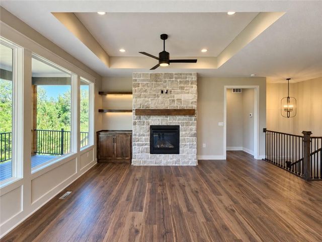 22182 W 116th Terrace, Olathe, KS 66061