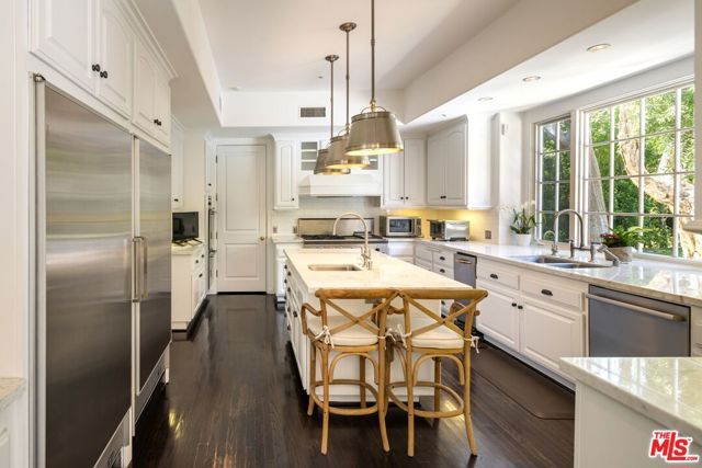 5425 Encino Avenue, Encino (los Angeles), CA 91316