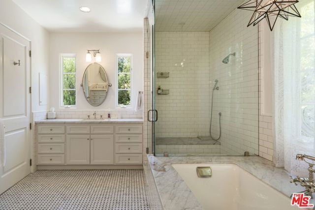 5425 Encino Avenue, Encino (los Angeles), CA 91316