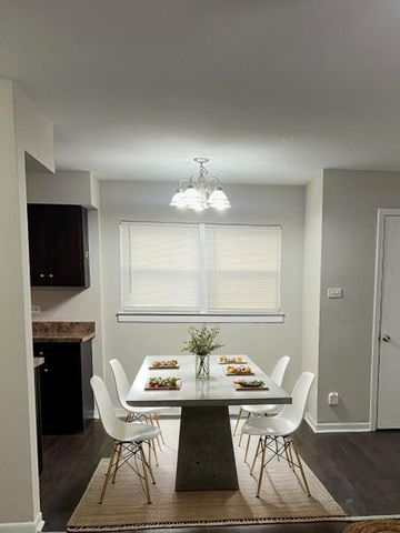 4327 Eberly Avenue, Brookfield, IL 60513