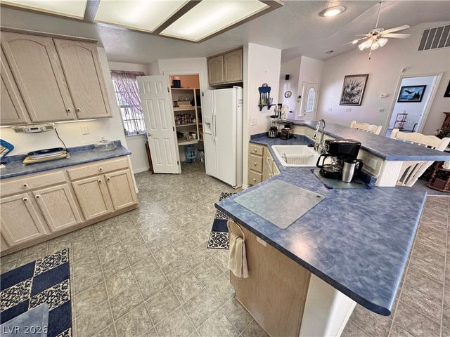 2640 South ZEPHYR Avenue, Pahrump, NV 89048