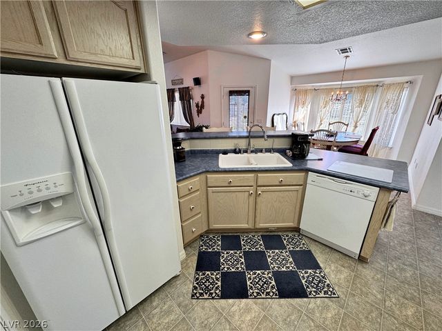 2640 South ZEPHYR Avenue, Pahrump, NV 89048