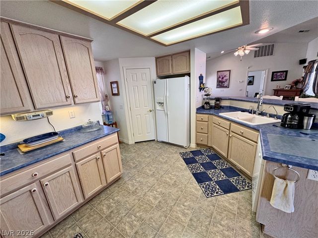 2640 South ZEPHYR Avenue, Pahrump, NV 89048