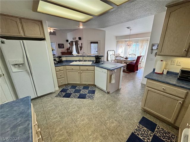 2640 South ZEPHYR Avenue, Pahrump, NV 89048