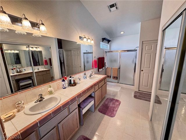 2640 South ZEPHYR Avenue, Pahrump, NV 89048