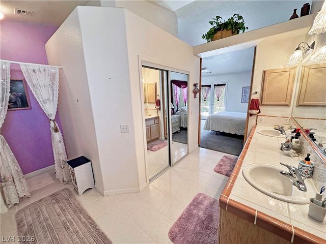 2640 South ZEPHYR Avenue, Pahrump, NV 89048