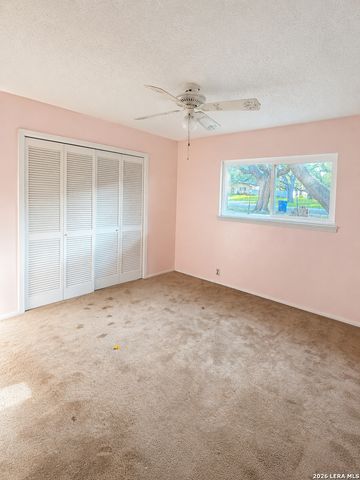 26 SUNRISE DR, Pleasanton, TX 78064