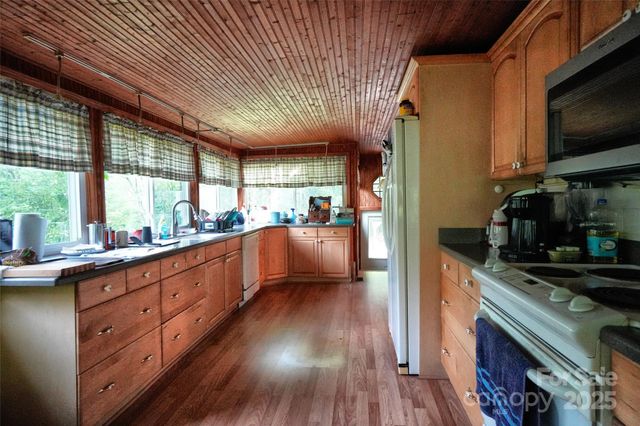 108 Nature Drive, Hendersonville, NC 28792