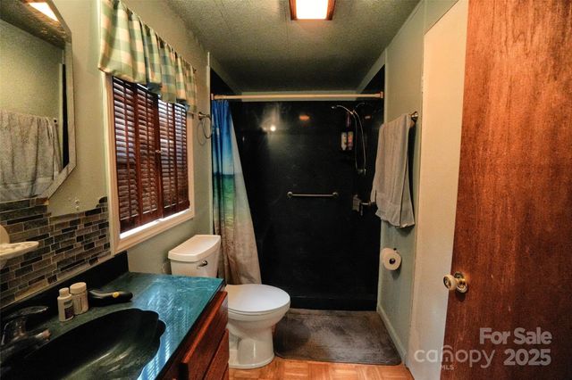 108 Nature Drive, Hendersonville, NC 28792