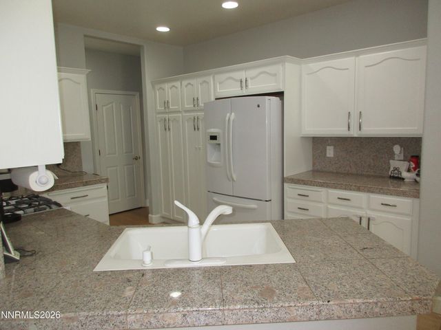 2495 Taylor Way, Carson City, NV 89703