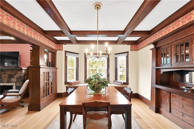 891 Park Avenue, Amherst, OH 44001