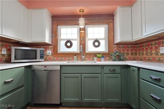 891 Park Avenue, Amherst, OH 44001