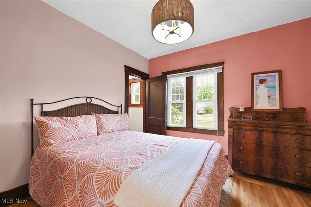 891 Park Avenue, Amherst, OH 44001