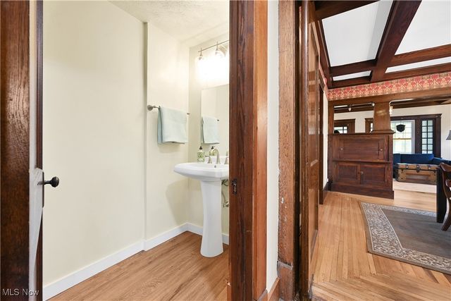 891 Park Avenue, Amherst, OH 44001