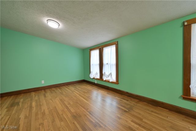 891 Park Avenue, Amherst, OH 44001