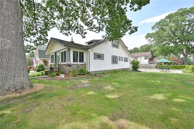 891 Park Avenue, Amherst, OH 44001