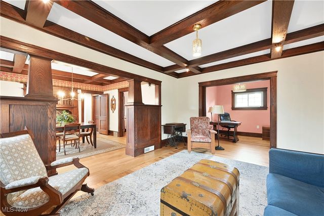 891 Park Avenue, Amherst, OH 44001