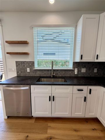6102 Ponca ST 2, Austin, TX 78741