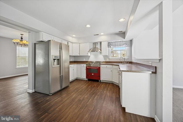 103 WOLF AVE, Glassboro, NJ 08028