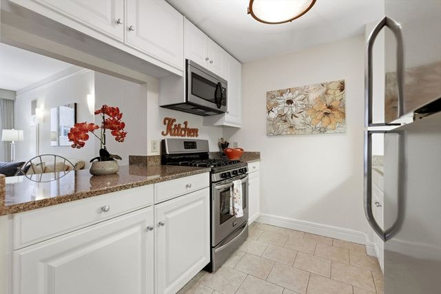 3 Avery St 502, Boston, MA 02111