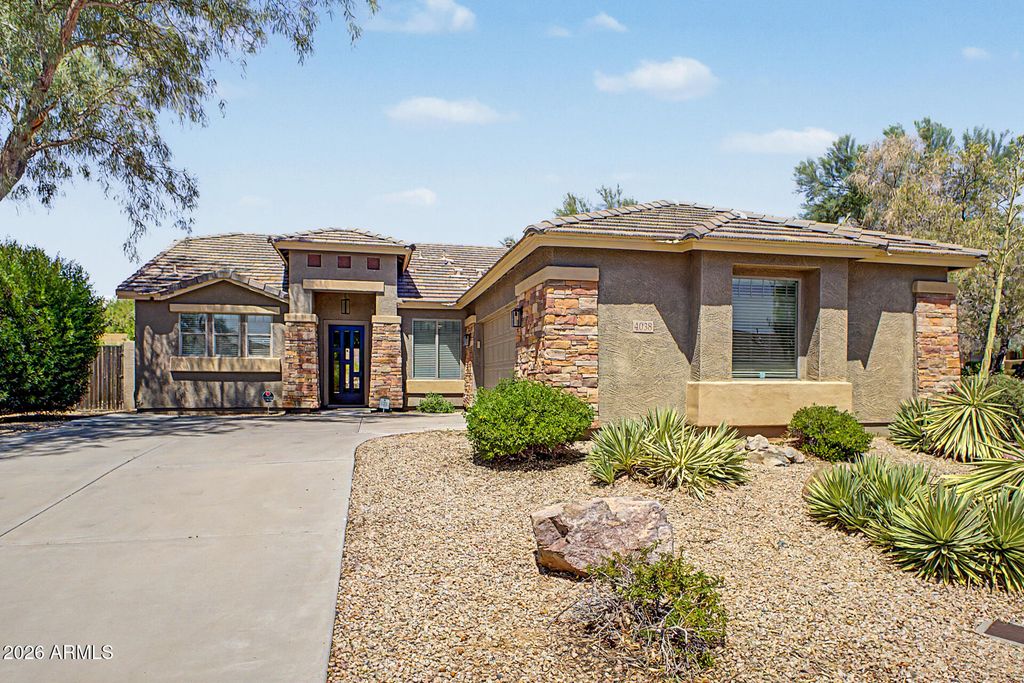 4038 E EXPEDITION Way, Phoenix, AZ 85050 — exterior