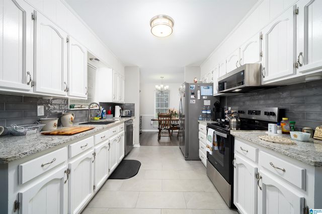 3210 CHURCHVIEW WAY, Hueytown, AL 35023